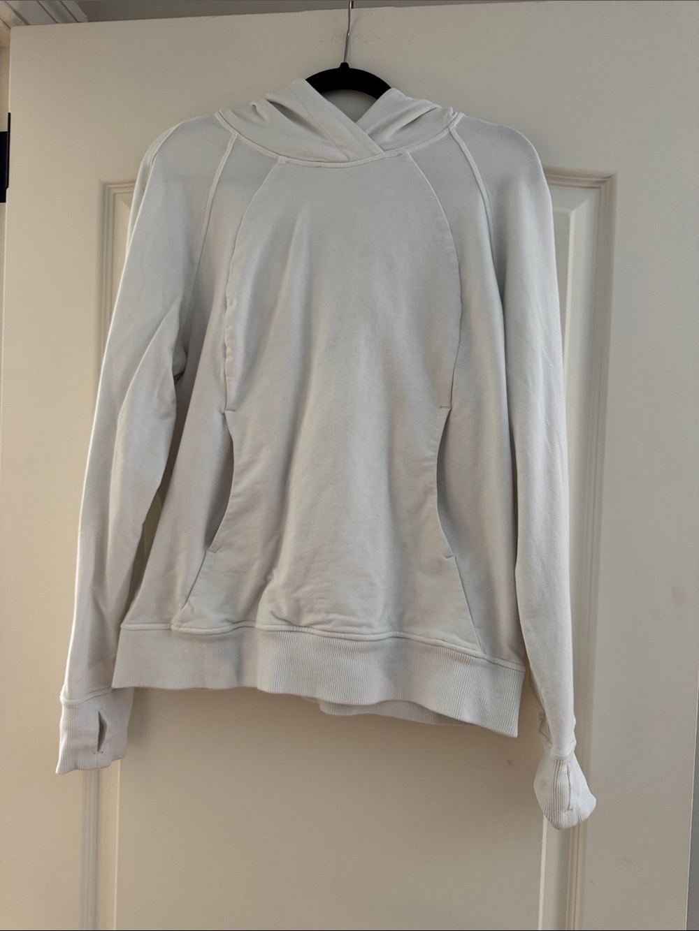Lululemon women’s White Hooded Pullover Sweatshirt